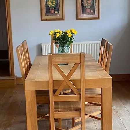 Woodland View With Hot Tub And Snooker Table Holiday home *