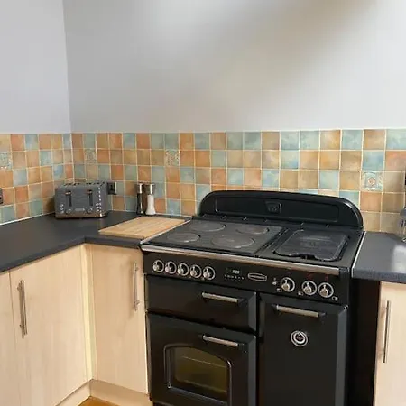 Woodland View With Hot Tub And Snooker Table Huby