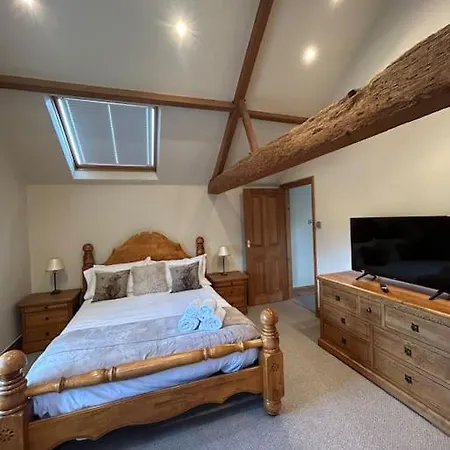 Woodland View With Hot Tub And Snooker Table